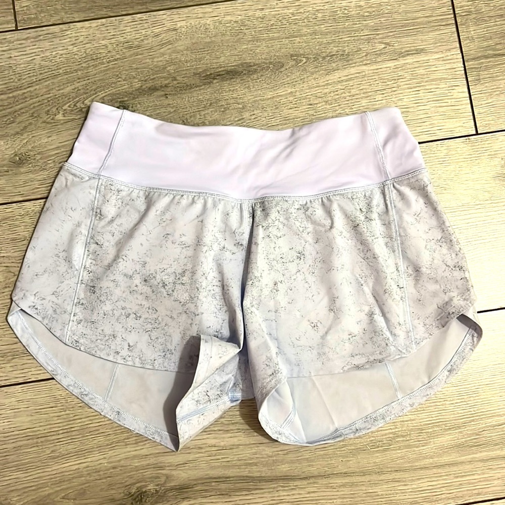 Lululemon speed-up mid-rise lined 4 inch shorts